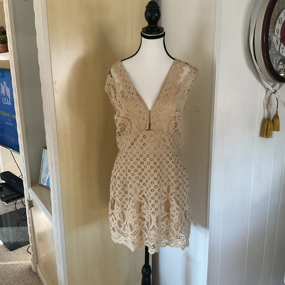 Free People Ivory One Million Lovers Mini Dress Size 10 NWT - Picture 3 of 16